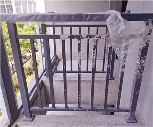 陽(yáng)臺(tái)護(hù)欄